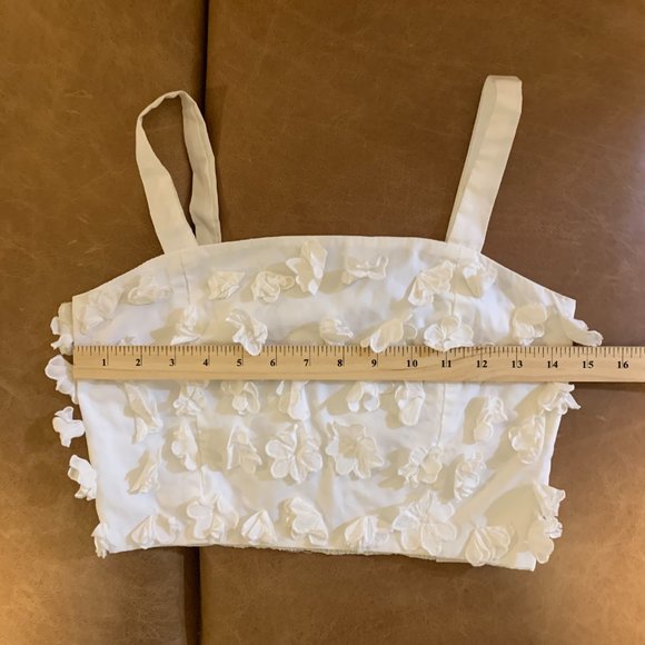 Unbranded 3D Floral Crop Tank Top, White, Size XS - Picture 3 of 3